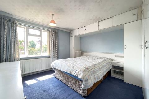 13 Hazel Grove, Wombourne, Wolverhampton, WV5 9EG