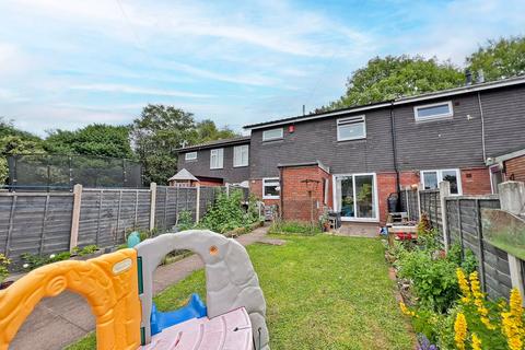 93 Chadwick Close, Merry Hill, Wolverhampton, WV4 4PJ