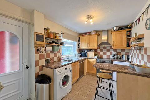 93 Chadwick Close, Merry Hill, Wolverhampton, WV4 4PJ