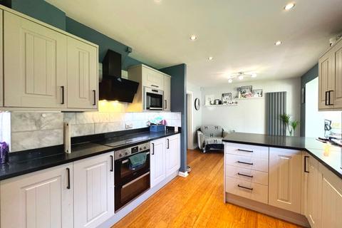 12 Greenway Close, Bury, BL8 1PE