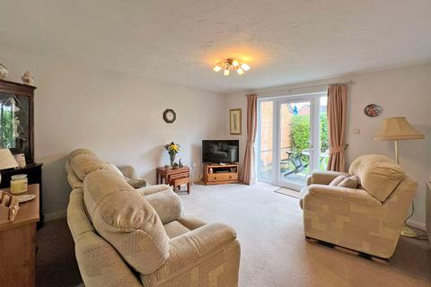 21 Crompton Court, Codsall, Wolverhampton, WV8 1GE