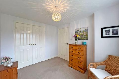 21 Crompton Court, Codsall, Wolverhampton, WV8 1GE