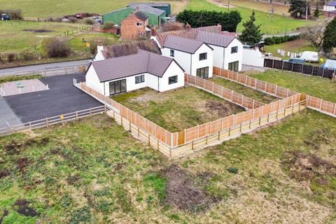 3 bedroom terraced bungalow for sale, Stableford, Bridgnorth, WV15