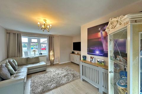 43 Forge Valley Way, Wombourne, Wolverhampton, WV5 8JP