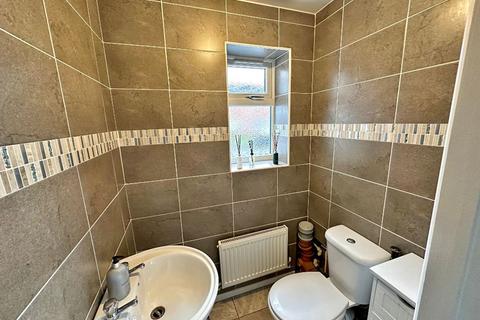 43 Forge Valley Way, Wombourne, Wolverhampton, WV5 8JP
