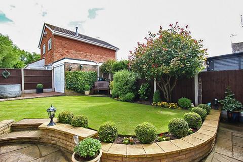 70 Millfields Way, Wombourne, Wolverhampton, WV5 8JQ