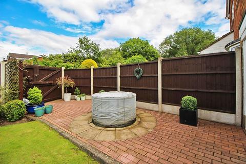 70 Millfields Way, Wombourne, Wolverhampton, WV5 8JQ