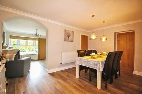 70 Millfields Way, Wombourne, Wolverhampton, WV5 8JQ