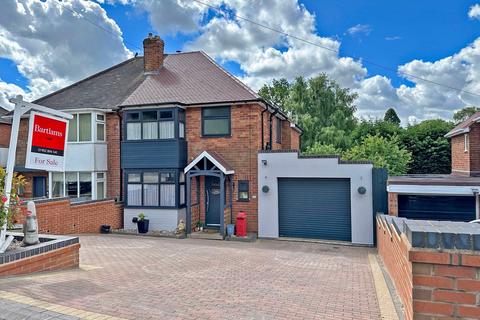 66 Billy Buns Lane, Wombourne, Wolverhampton, WV5 9BP