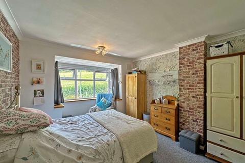 66 Billy Buns Lane, Wombourne, Wolverhampton, WV5 9BP
