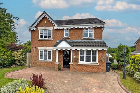 4 bedroom detached house for sale, Snowshill Gardens, Dudley, DY1