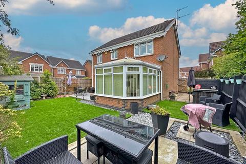 4 bedroom detached house for sale, Snowshill Gardens, Dudley, DY1