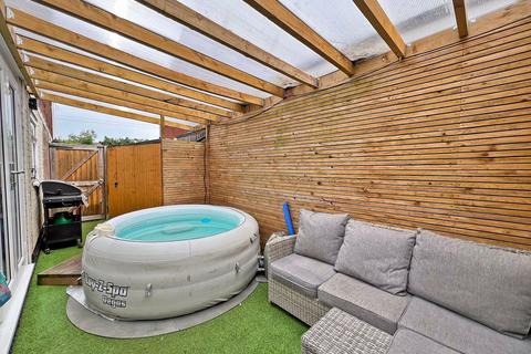 16 The Nurseries, Coven, Wolverhampton, WV9 5BZ