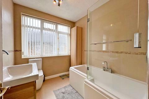 4 bedroom semi-detached house for sale, Willow Road, FINCHFIELD