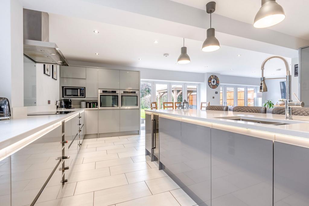 Kitchen/family room