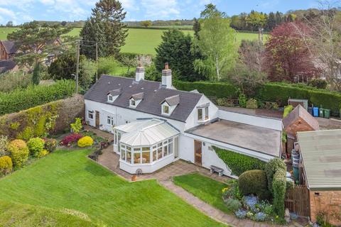 3 bedroom detached house for sale, Wolverhampton Road, PATTINGHAM