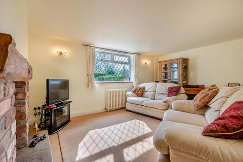 3 bedroom detached house for sale, Wolverhampton Road, PATTINGHAM