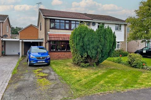 3 bedroom semi-detached house for sale, Greenway Gardens, PATTINGHAM