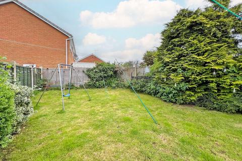 3 bedroom semi-detached house for sale, Greenway Gardens, PATTINGHAM