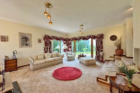 Stratton Court Long Common, Claverley, Wolverhampton, WV5 7AX