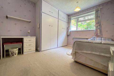 10 Orton Lane, Wombourne, Wolverhampton, WV5 9AW