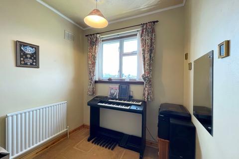 10 Orton Lane, Wombourne, Wolverhampton, WV5 9AW