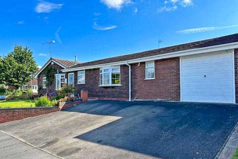 4 bedroom detached bungalow for sale, High Street, Swindon, DY3