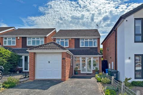 10 Banbery Drive, Wombourne, Wolverhampton, WV5 0AH