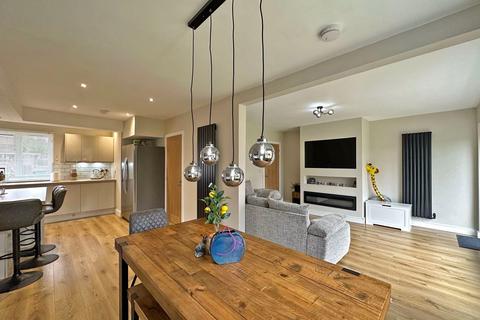 37 Giggetty Lane, Wombourne, Wolverhampton, WV5 0AU