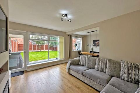 37 Giggetty Lane, Wombourne, Wolverhampton, WV5 0AU