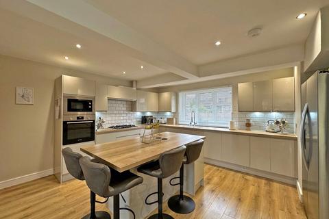 37 Giggetty Lane, Wombourne, Wolverhampton, WV5 0AU
