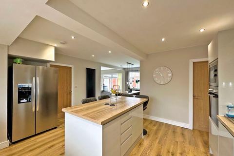 37 Giggetty Lane, Wombourne, Wolverhampton, WV5 0AU