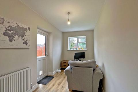 37 Giggetty Lane, Wombourne, Wolverhampton, WV5 0AU