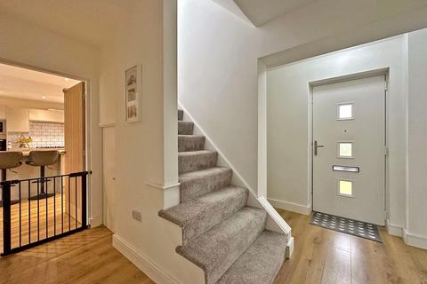 37 Giggetty Lane, Wombourne, Wolverhampton, WV5 0AU