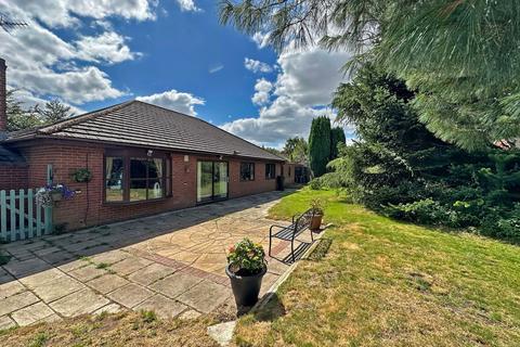 4 bedroom bungalow for sale, Ounsdale Road, Wombourne, WV5