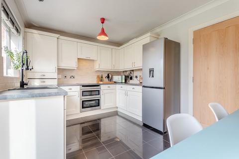 24 Cygnet Court, Wombourne, Wolverhampton, WV5 0NN