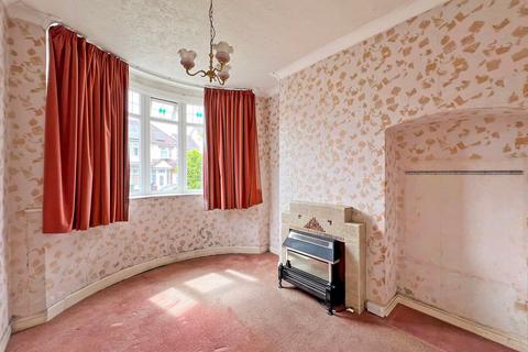 98 Burland Avenue, Wolverhampton, WV6 9JL