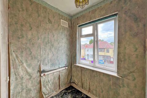 98 Burland Avenue, Wolverhampton, WV6 9JL