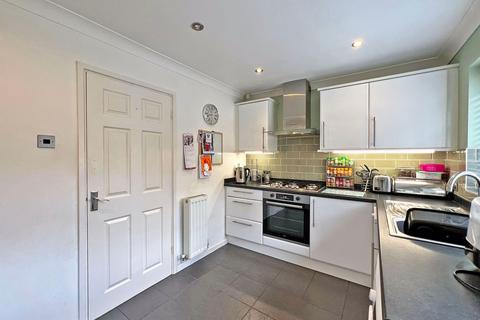 7 Alderton Drive, Wolverhampton, WV3 7JZ