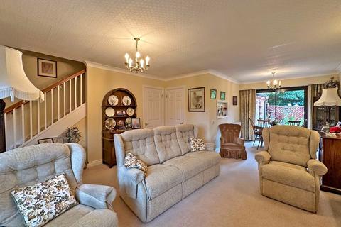 2 bedroom terraced house for sale, Highgrove, Tettenhall, WV6