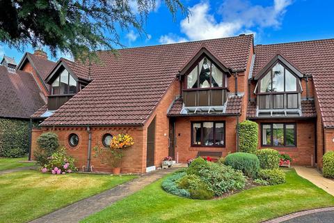 2 bedroom retirement property for sale, Highgrove, Tettenhall, WV6