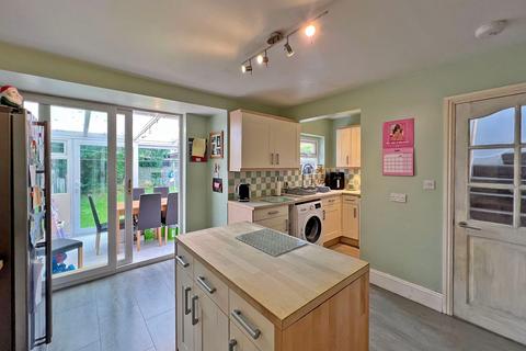 3 bedroom semi-detached house for sale, Piper Road, Wolverhampton, WV3