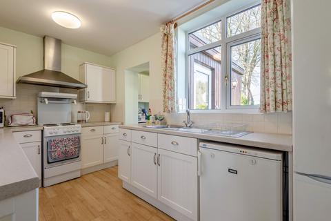 14 Clive Road, Pattingham, Wolverhampton, WV6 7BU