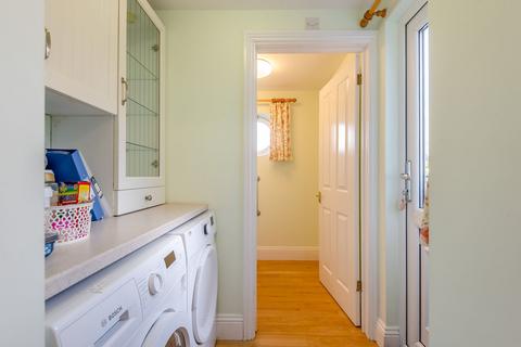 14 Clive Road, Pattingham, Wolverhampton, WV6 7BU