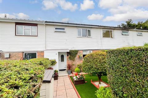 3 bedroom terraced house for sale, Mowbray Drive, Crawley, West Sussex