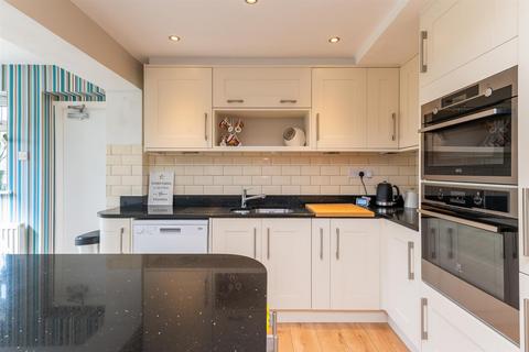 65 Cambridge Drive, Otley, LS21 1DD