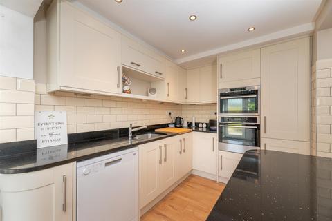 65 Cambridge Drive, Otley, LS21 1DD