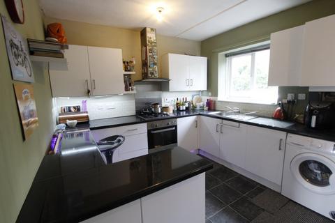 2 bedroom ground floor flat for sale, Heatherfield, Bolton, BL1