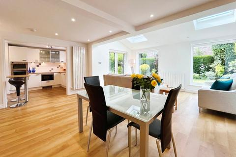 5 bedroom detached house for sale, Winchester Park, Didsbury, Manchester, M20