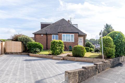 4 bedroom bungalow for sale, Wrenbury Crescent, Cookridge, Leeds, West Yorkshire